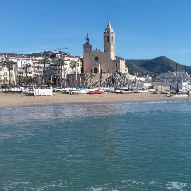 Испанские курортные города на побережье Средиземного моря: Ситжес