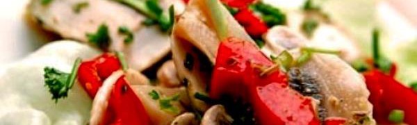 Теплый салат из сладкого перца с шампиньонами